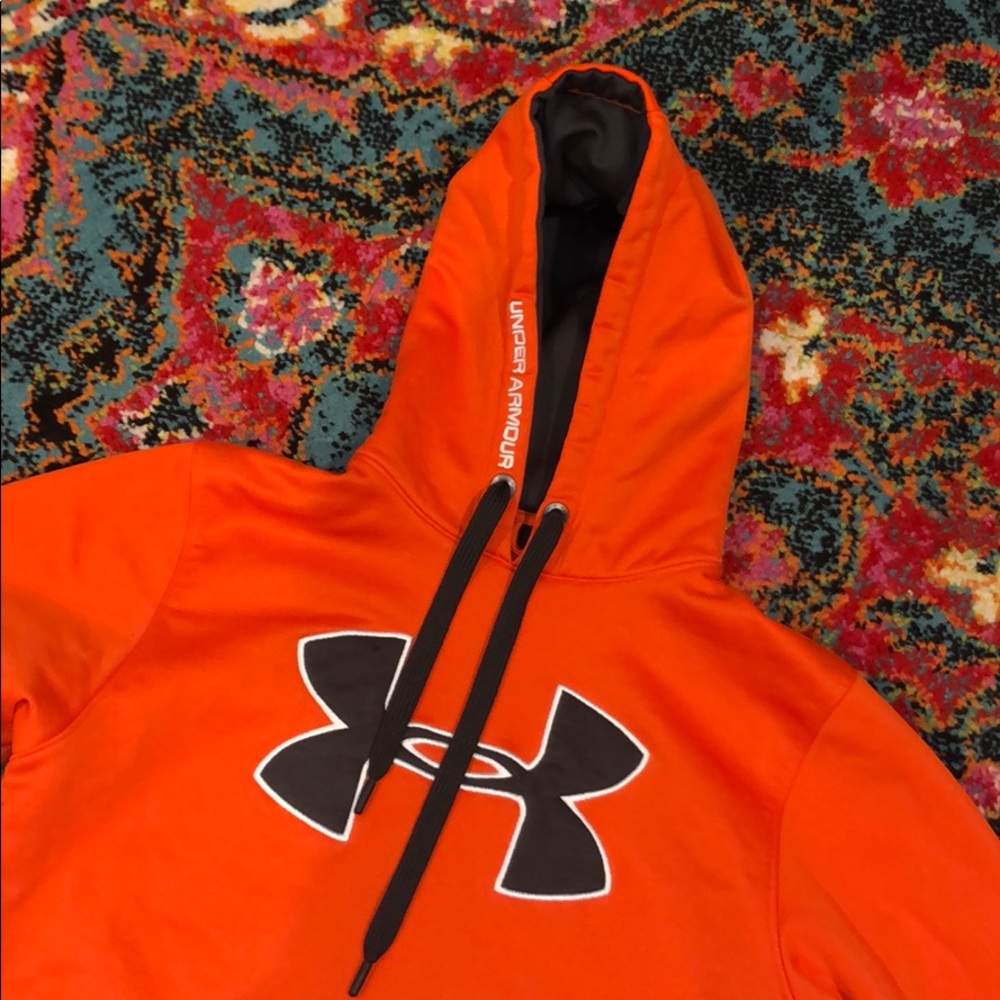 Men’s Under Armour hoodie